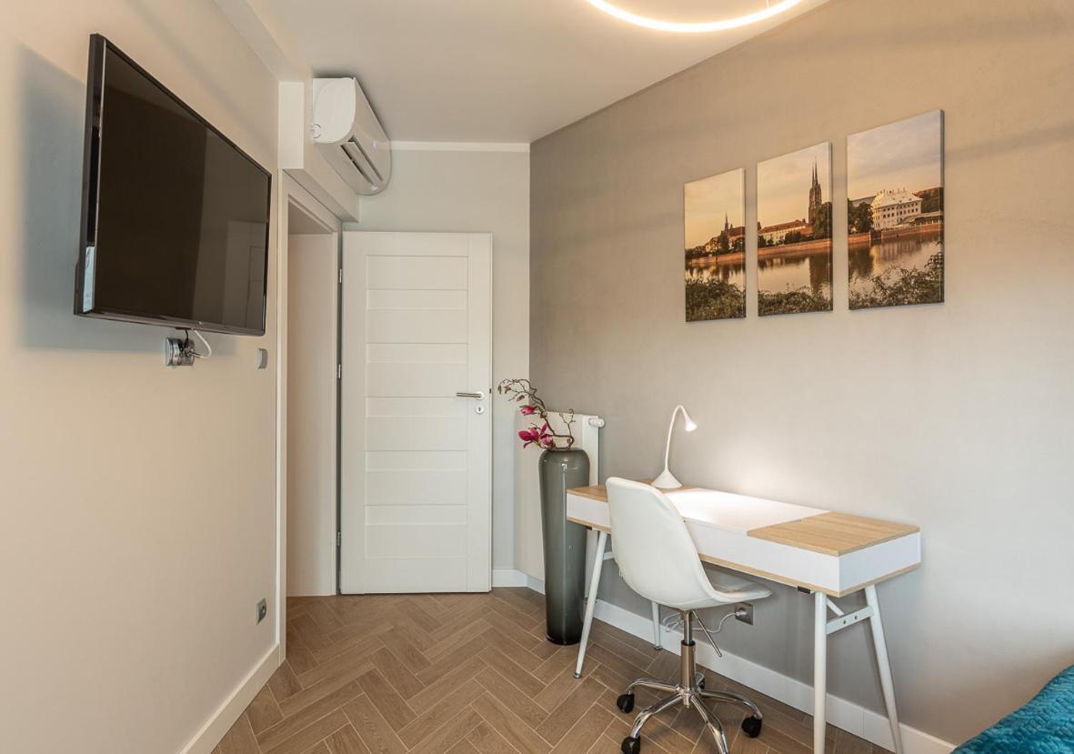 B&W Luxurious Apartment In The Center Of Wrocław Eksteriør billede